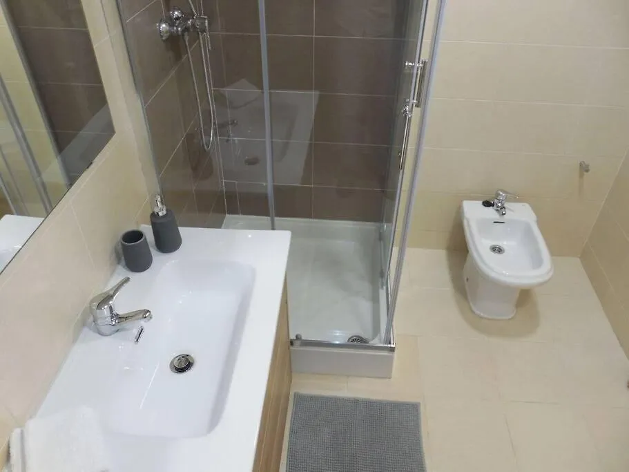 Precioso Piso De 2 Habitaciones Armilla 0*,