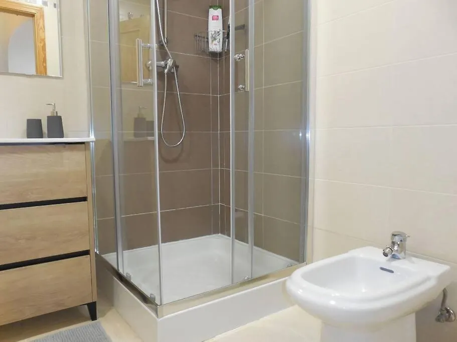 Precioso Piso De 2 Habitaciones Armilla